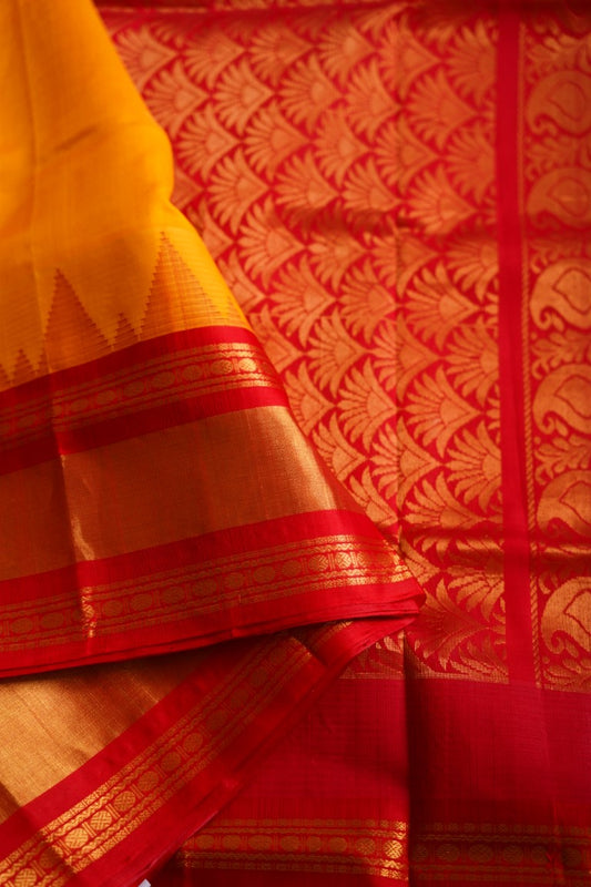 Kanchi  Silk Cotton Saree  With Zari Border  PC9010